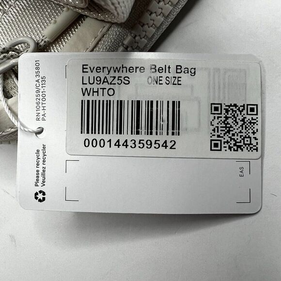 Lululemon Everywhere Belt Bag – White Opal Crossbody Waist Pack NWT - Picture 4 of 4